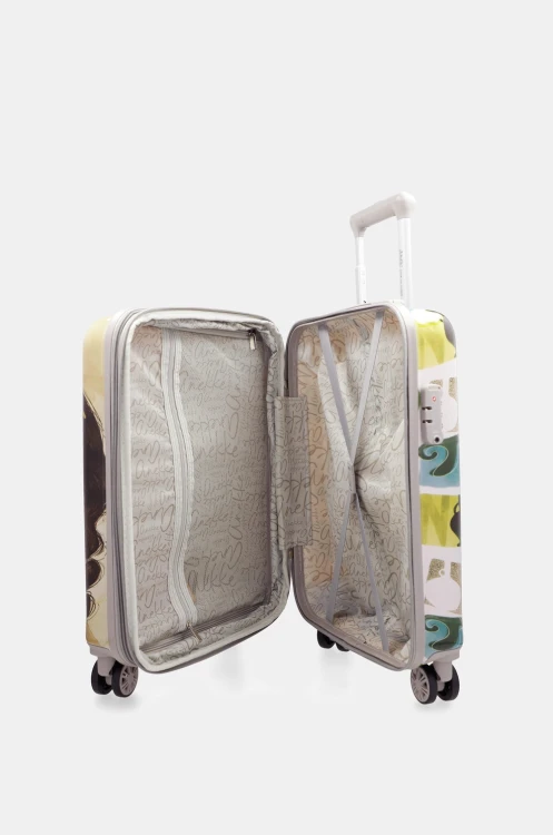 8623